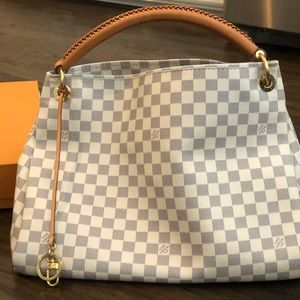 Louis Vuitton White Artsy